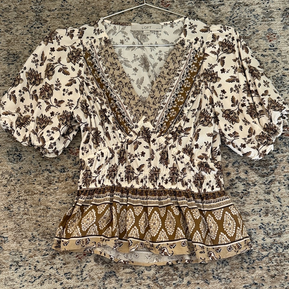 LOFT Petite Puff Sleeve Blouse